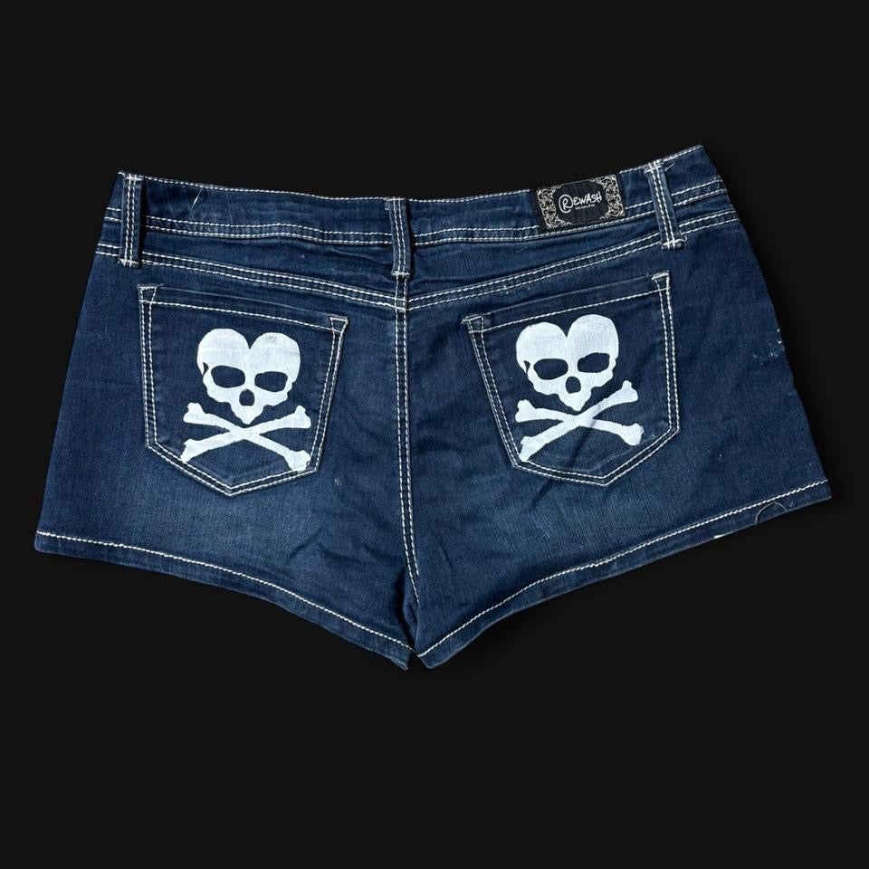 low rise y2k style shorts
