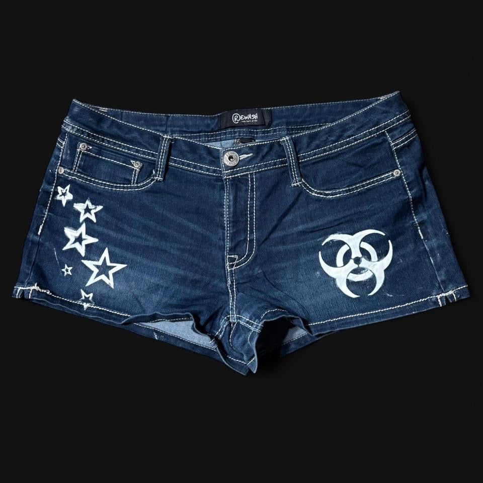 low rise y2k style shorts